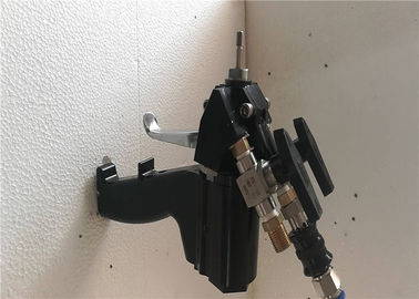 ปืนฉีดโพลียูรีเทน 24Mpa ฉนวนโฟมน้ำหนักเบา 2.0 กก.
